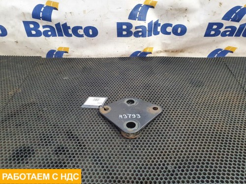 Кронштейн крепления передней рессоры левый